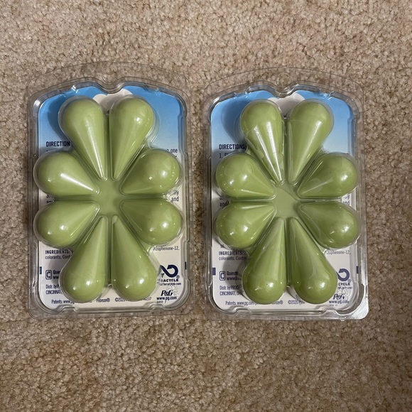 Lot of 2 Febreze Unstopables PARADISE Wax Melts Air Freshener 8 Melts per pack - Picture 2 of 3